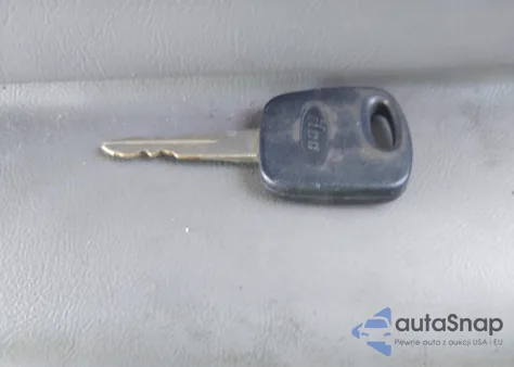 2000 Ford Explorer Xlt from USA, damaged, VIN 1FMZU63XXYUB66503